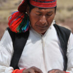 Titicaca. Mændene er dygtige til håndarbejde på øen Taquile…